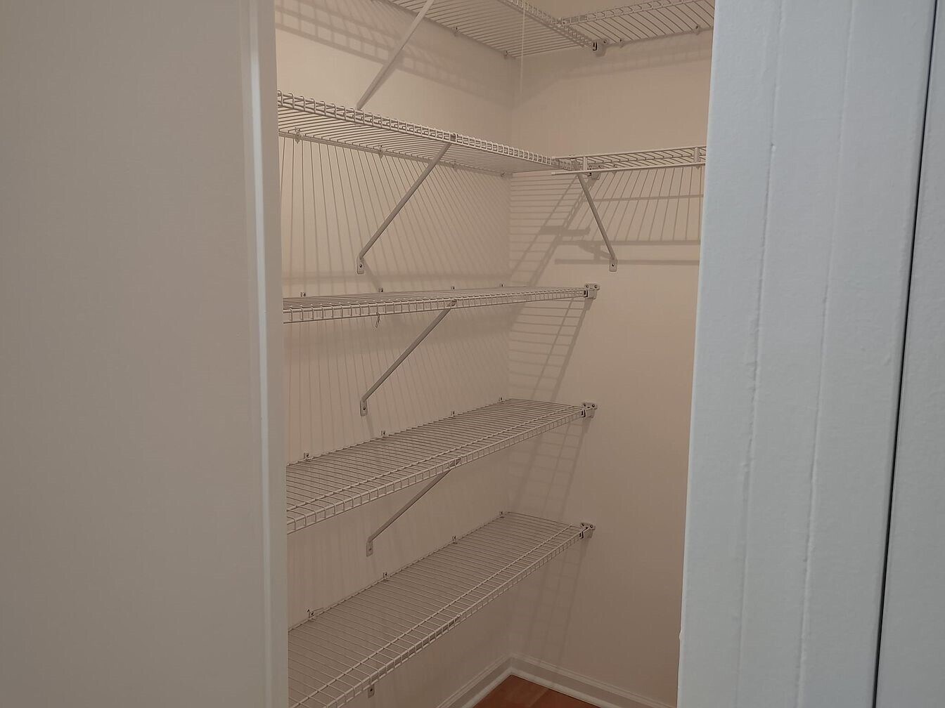 Building Photo - 6301 N Sheridan Rd