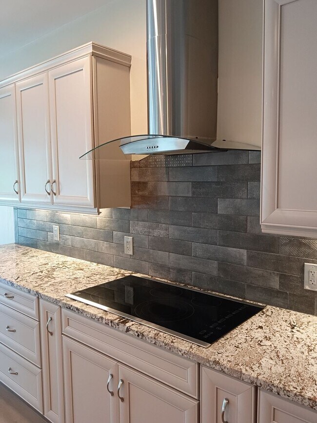 Building Photo - BRIDGEPORT