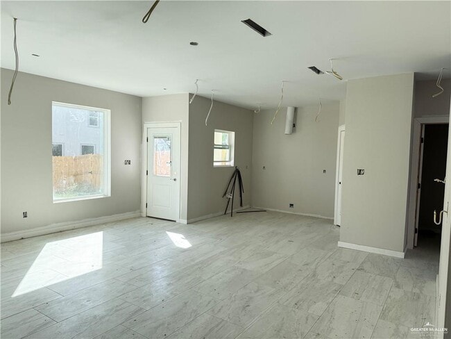 Building Photo - 17 Corales St