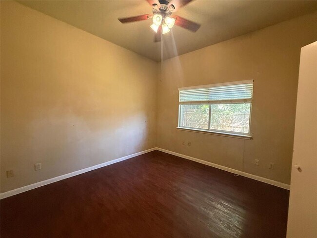 Building Photo - 2107 Yaupon Trail