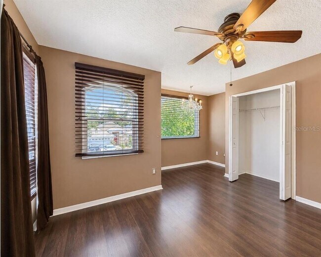 Building Photo - 9407 Chart House Ct