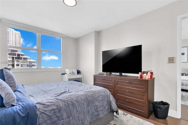 Building Photo - 770 Claughton Island Dr