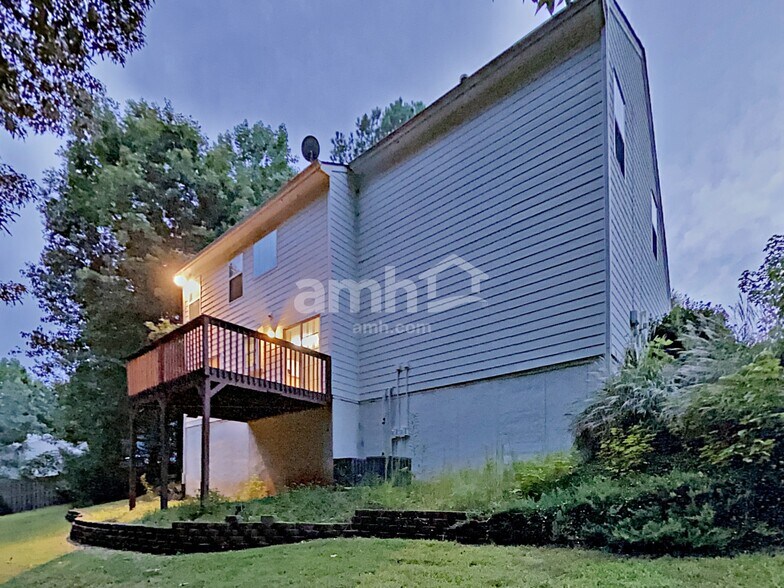 Building Photo - 5815 Millstone Dr