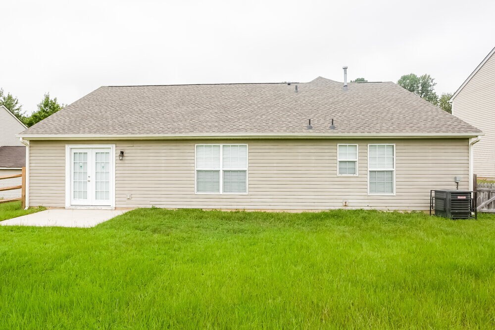 Building Photo - 1326 Galesburg St