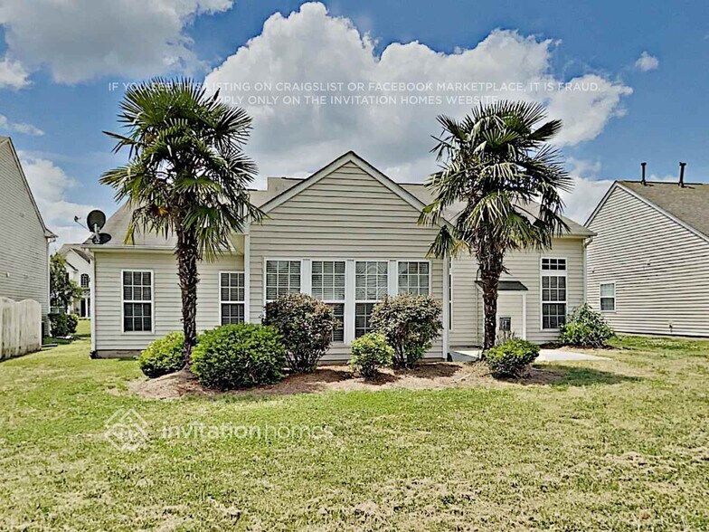 Building Photo - 2730 Shannon Dr