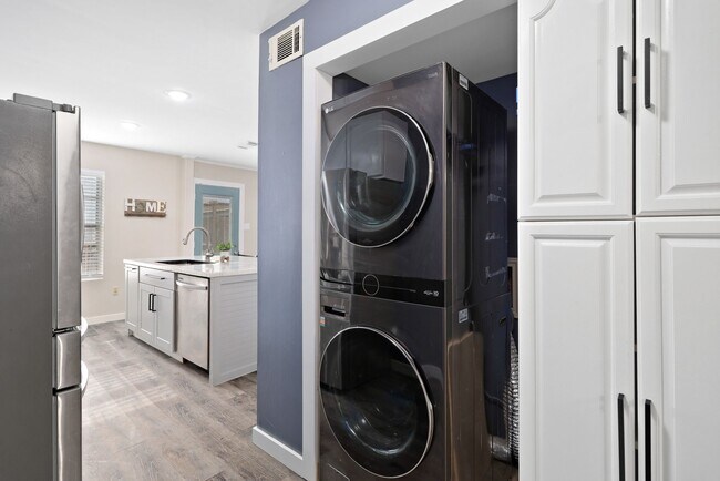 Building Photo - 17114 Beaver Springs Dr