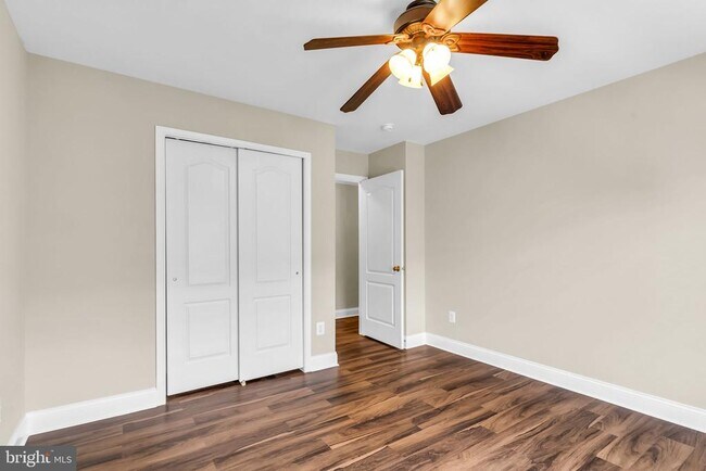 Building Photo - 42985 Pascale Terrace