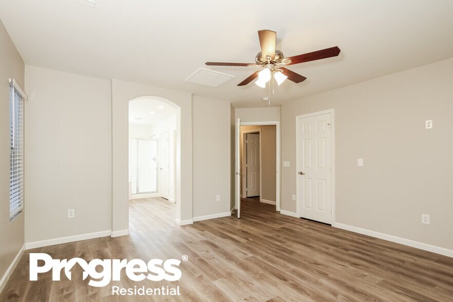 Building Photo - 34929 N 30th Dr