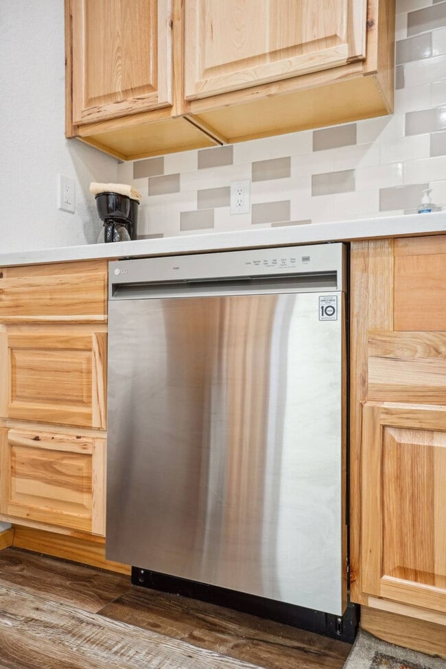 Building Photo - 51 Dakota Ln