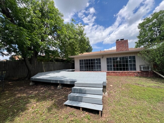 Building Photo - 4060 NW 60th St