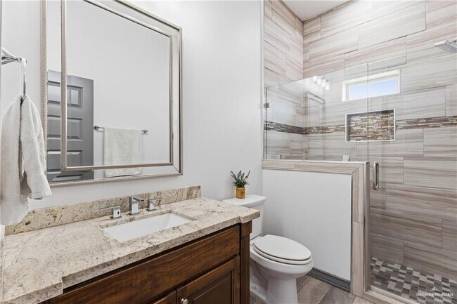 Building Photo - 19 W Red River Ave