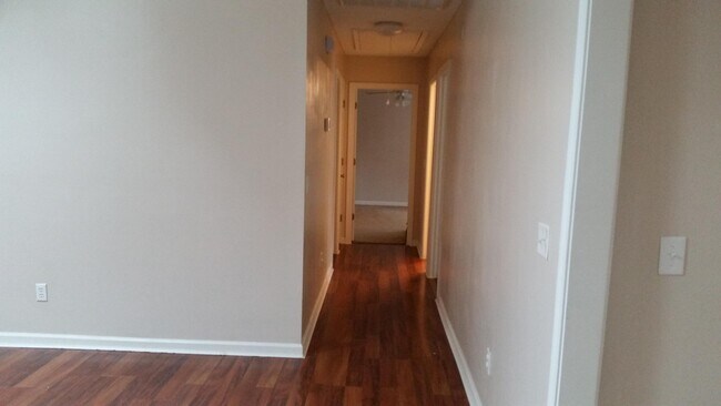 Building Photo - 1200 Black Walnut Ct