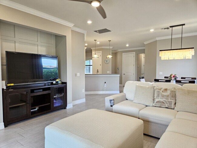 Building Photo - Stunning Model Home – 2 Bedrooms plus Den,...