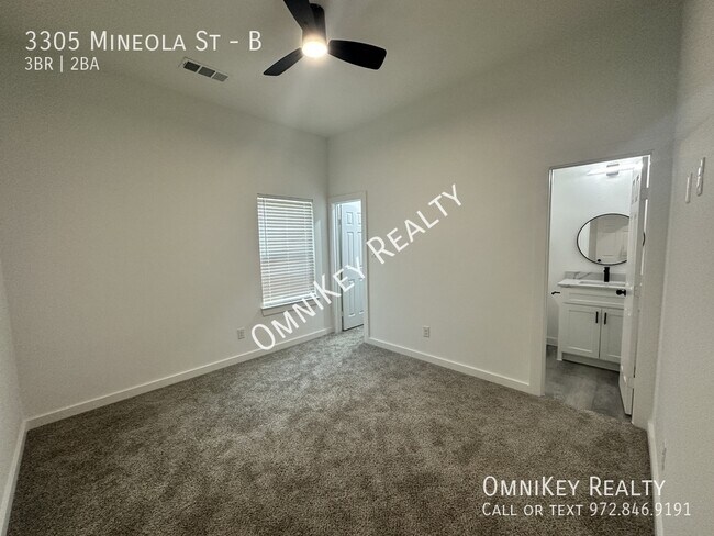 Building Photo - 3305 Mineola St