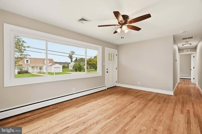 Building Photo - 8643 Ridge Rd