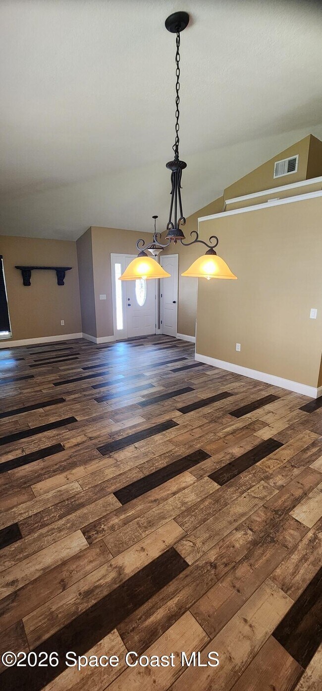 Building Photo - 428 Heathrow Cir