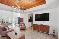 Building Photo - 13609 Heritage Way