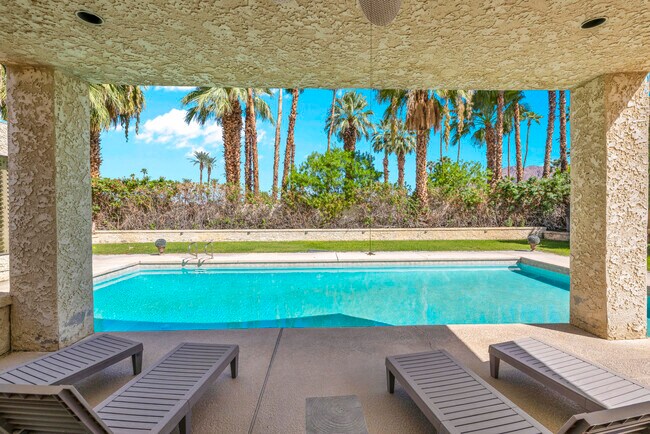 Building Photo - 45458 Rancho Palmeras Dr