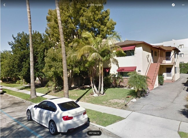 Building Photo - 457 Oak St