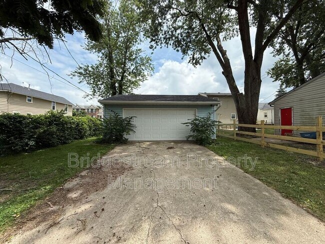 Building Photo - 2821 Haig Ave