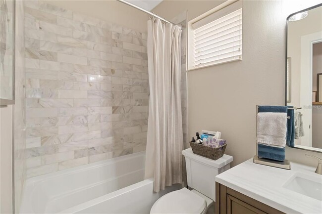 Building Photo - 7242 Hamilton Rd