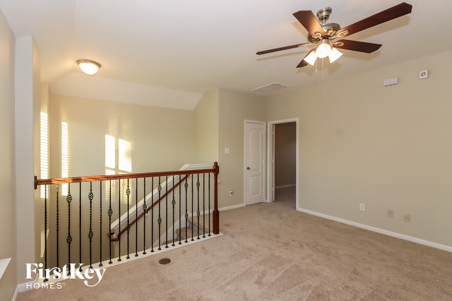 Building Photo - 1315 Lucas St