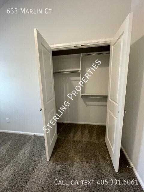 Building Photo - 633 Marlin Ct