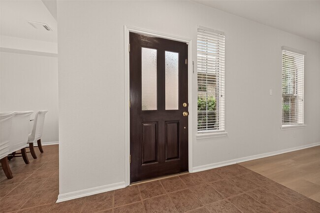 Building Photo - 6118 Breezy Hollow Ln