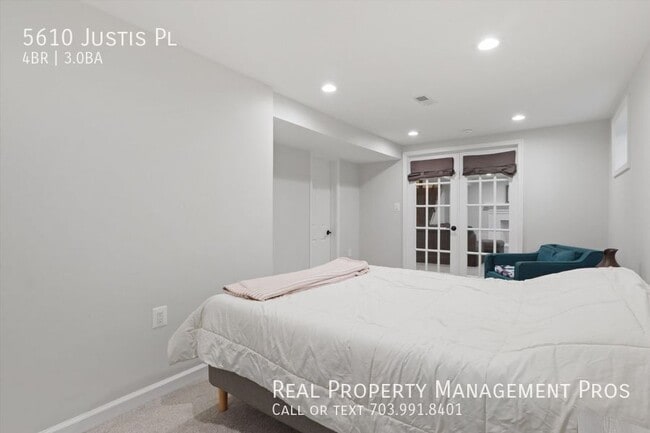 Building Photo - 5610 Justis Pl