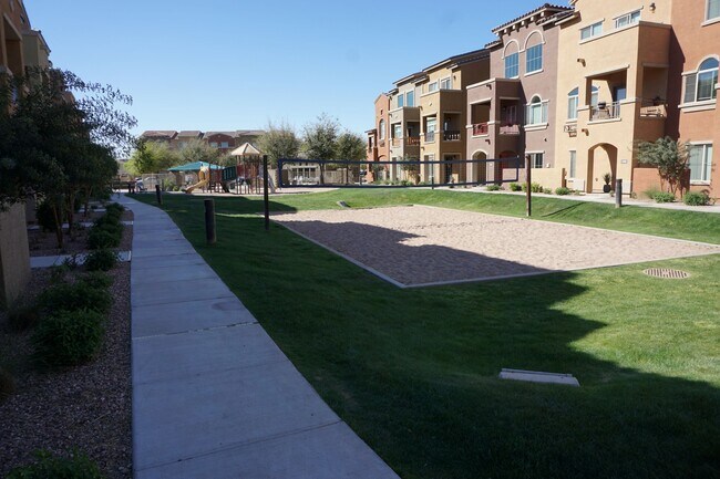 Building Photo - 240 W Juniper Ave