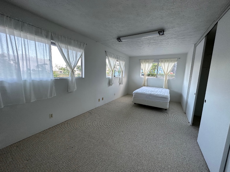 Building Photo - 173 Kuhilani St