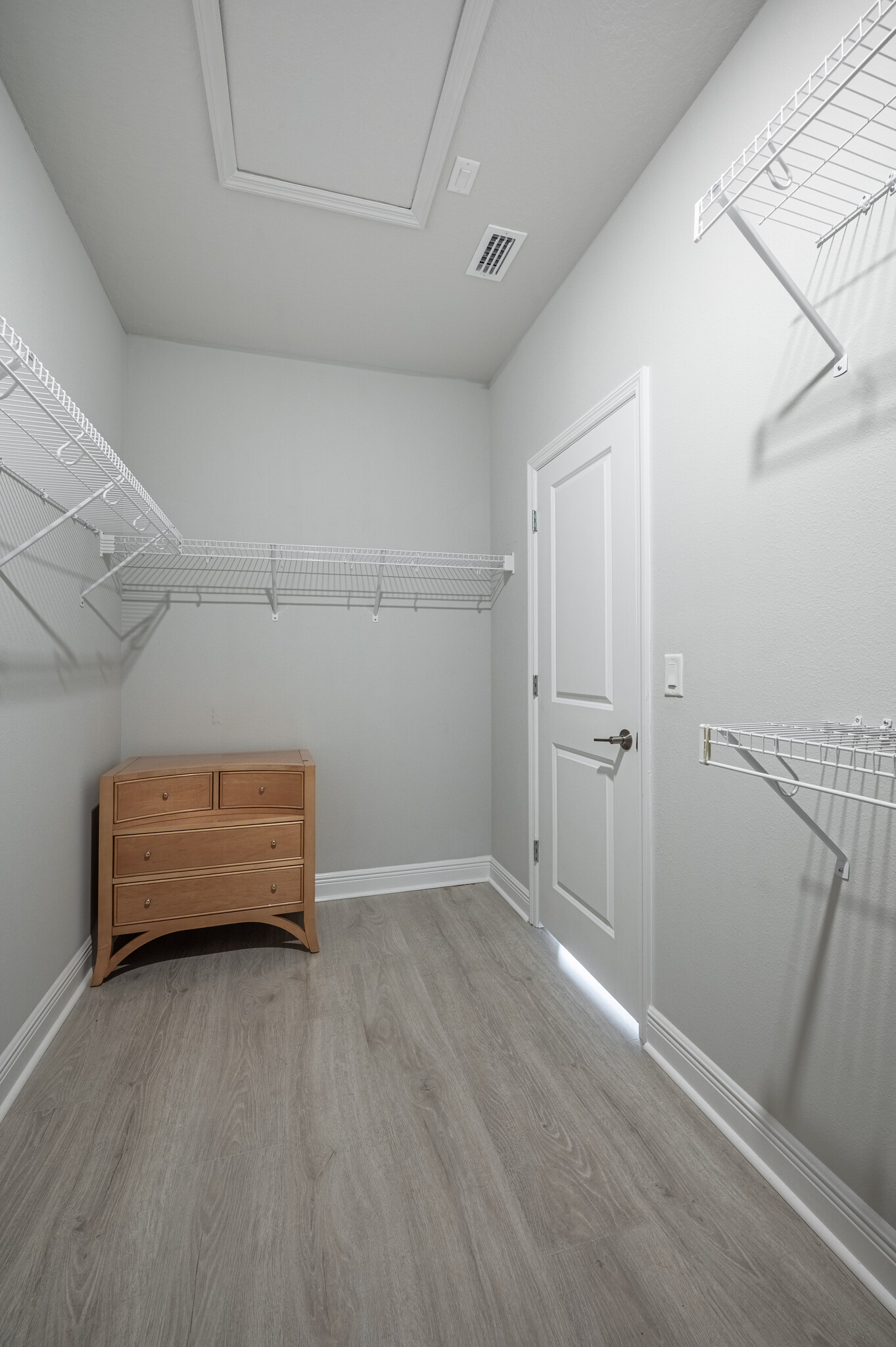 Building Photo - 2400 Ezzell Ct