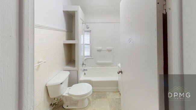 Building Photo - 129 S Hosmer St