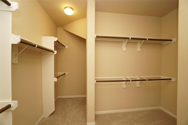 Building Photo - 215 Promenade Estates Ln