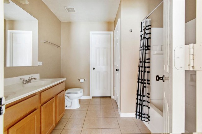 Building Photo - 6627 Northridge Trace Ln