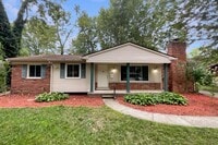 Building Photo - 11299 Messmore Rd