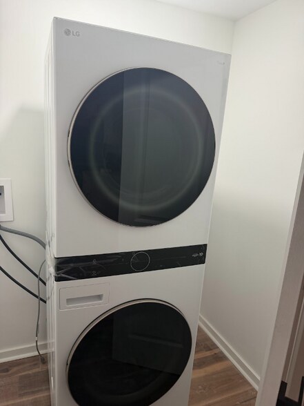 Building Photo - 501 Linden St