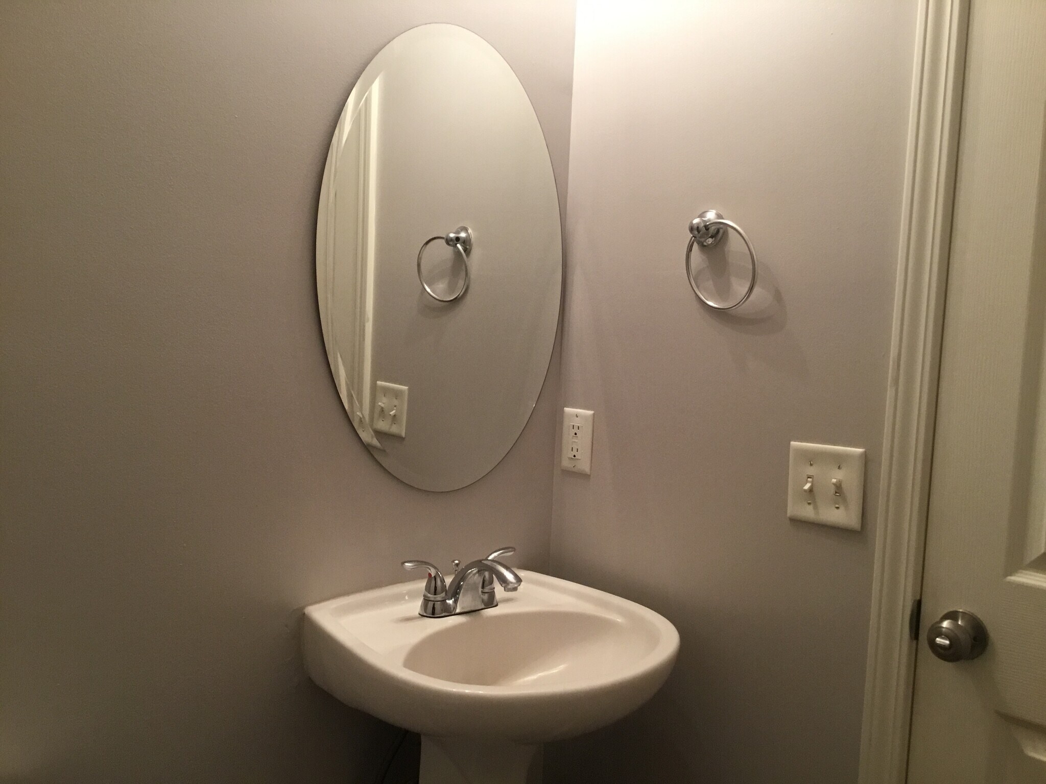 Building Photo - 805 Laurel Hill Cir