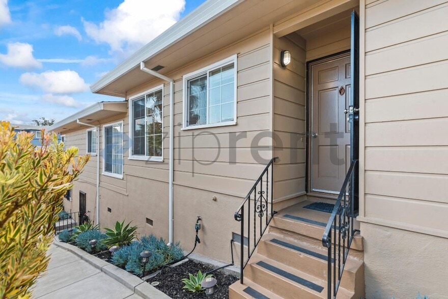 Building Photo - 2033 High St