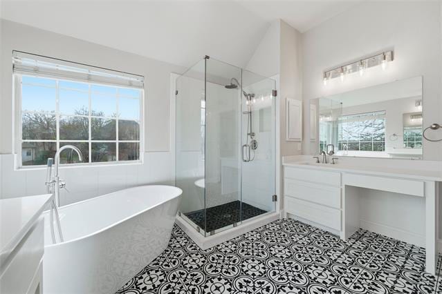 Building Photo - 715 Lakeway Dr