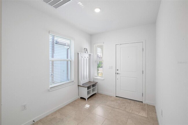 Building Photo - 6214 Golden Bch Dr