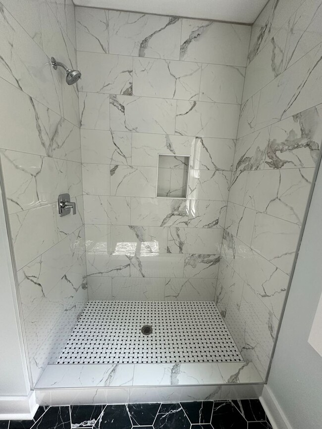 Building Photo - 1 Bedroom New Construction Home Close to S...