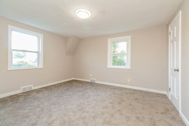 Building Photo - 243 Nantucket Dr