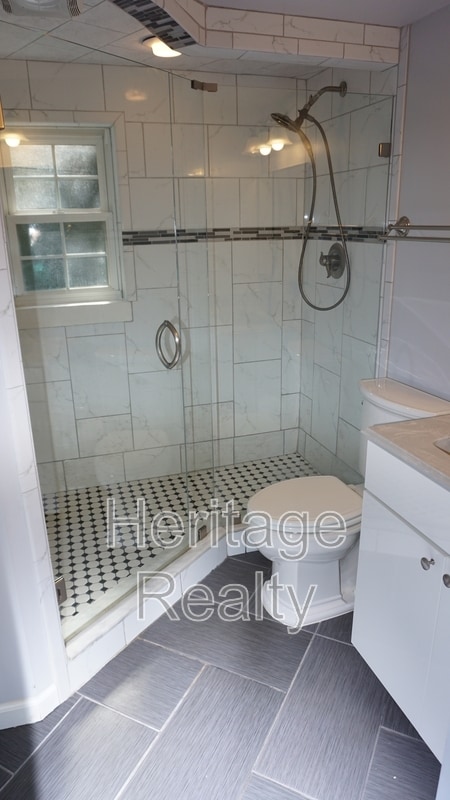 Building Photo - 529 Bardon Rd NW