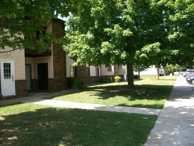 Building Photo - 1010 6th Ave
