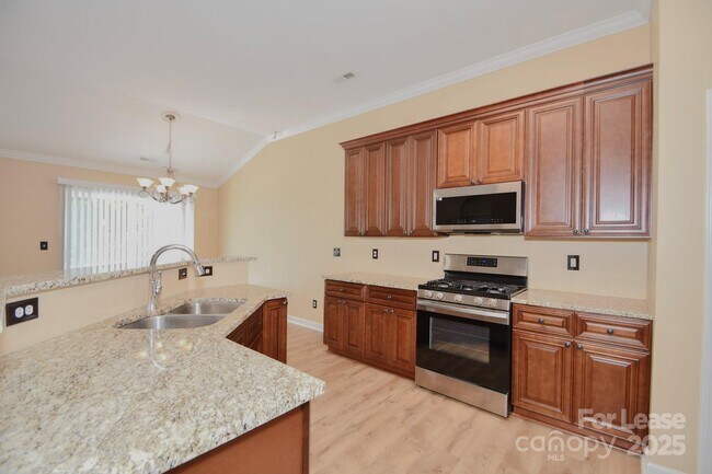 Building Photo - 3101 Broad Plum Ln