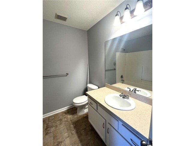 Building Photo - 1572 Peitz Ave
