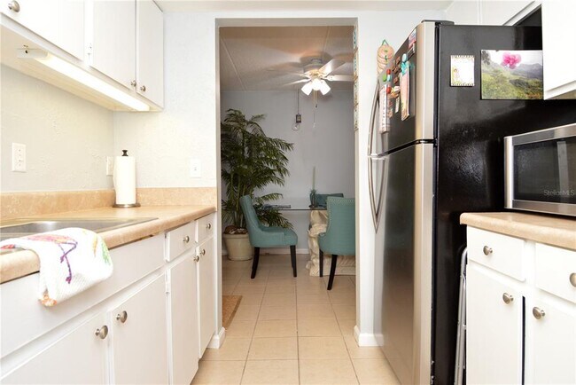 Building Photo - 12760 Indian Rocks Rd