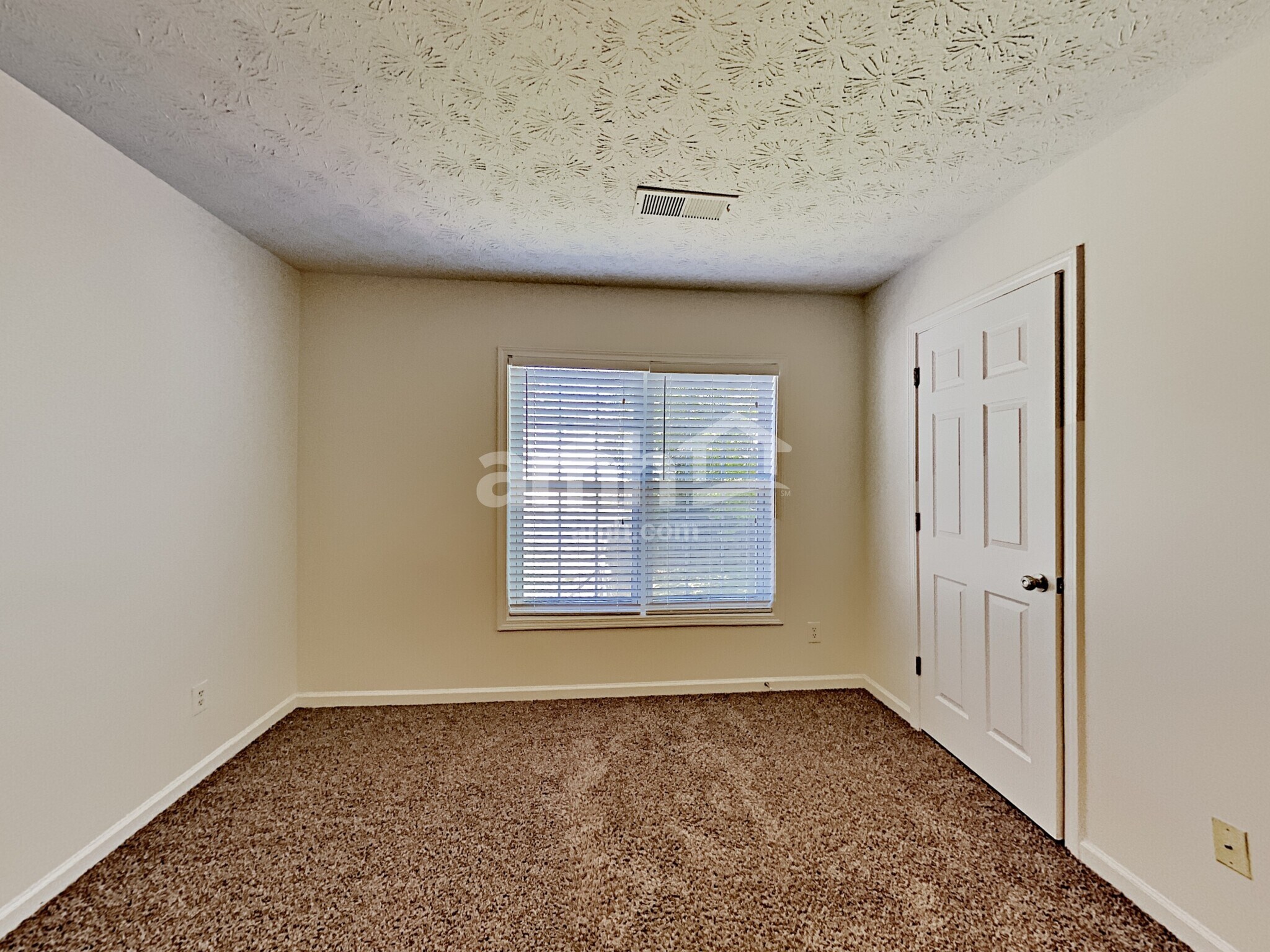 Building Photo - 4442 High Gate Dr NW