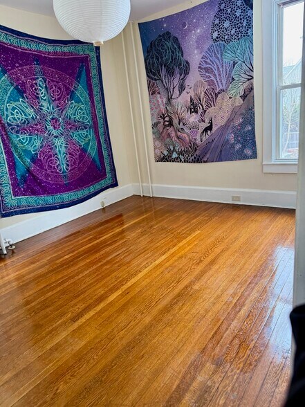 Building Photo - 19 S Midland Ave